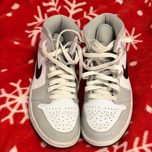 Women’s Nike Mid-Top Sneakers in Smoke Grey